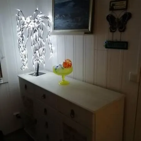 Viihtyisae Leposoppi Hyvaellae Sijainnilla Jaerven Laeheisyydessae Privat bolig