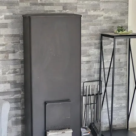 Viihtyisae Leposoppi Hyvaellae Sijainnilla Jaerven Laeheisyydessae *