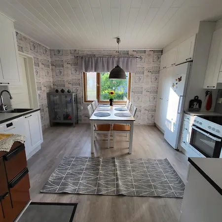 Δωμάτια σε οικογενειακή κατοικία Viihtyisae Leposoppi Hyvaellae Sijainnilla Jaerven Laeheisyydessae Nokia