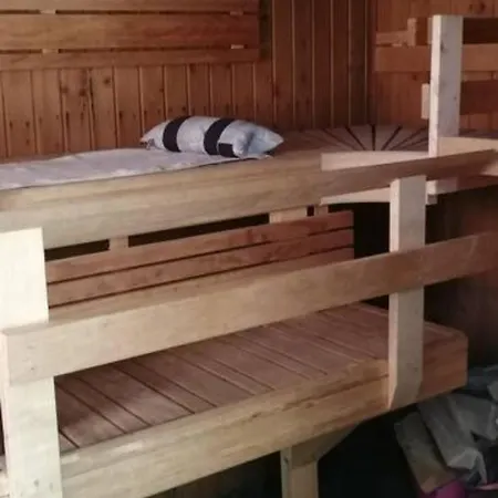 Viihtyisae Leposoppi Hyvaellae Sijainnilla Jaerven Laeheisyydessae Privat bolig *