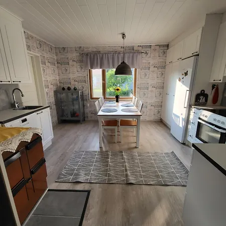 Privat bolig Viihtyisae Leposoppi Hyvaellae Sijainnilla Jaerven Laeheisyydessae