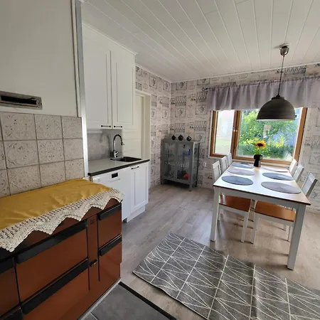 Viihtyisae Leposoppi Hyvaellae Sijainnilla Jaerven Laeheisyydessae