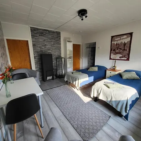 Viihtyisae Leposoppi Hyvaellae Sijainnilla Jaerven Laeheisyydessae Δωμάτια σε οικογενειακή κατοικία