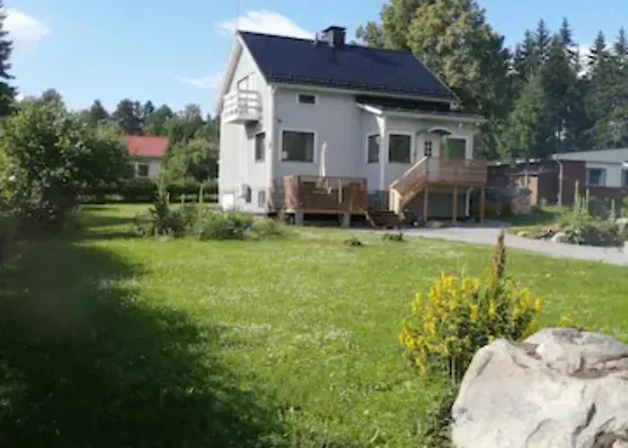 Viihtyisae Leposoppi Hyvaellae Sijainnilla Jaerven Laeheisyydessae Pansiyon