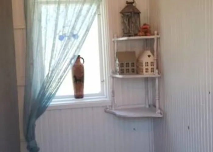 Viihtyisae Leposoppi Hyvaellae Sijainnilla Jaerven Laeheisyydessae Pansiyon *