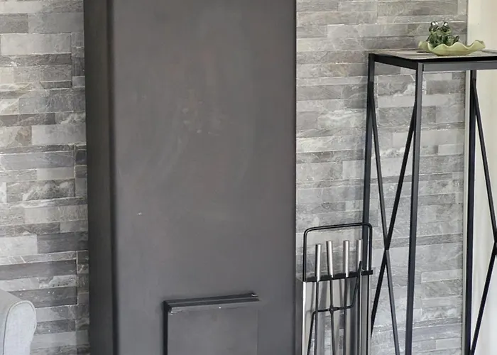 Viihtyisä Leposoppi Hyvällä Sijainnilla Järven Läheisyydessä *