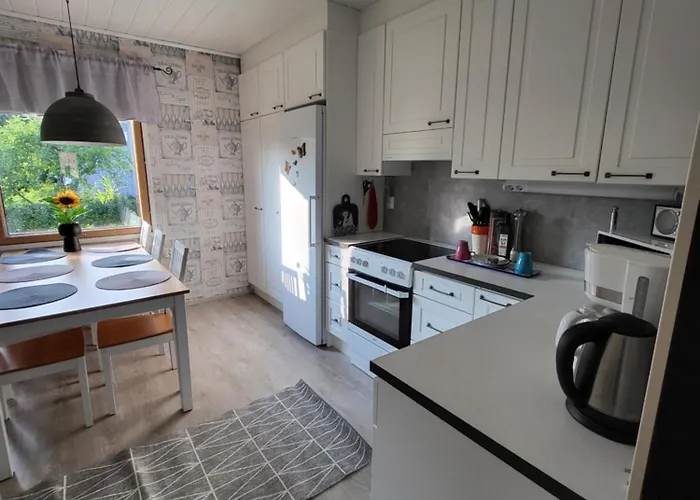 Viihtyisae Leposoppi Hyvaellae Sijainnilla Jaerven Laeheisyydessae *